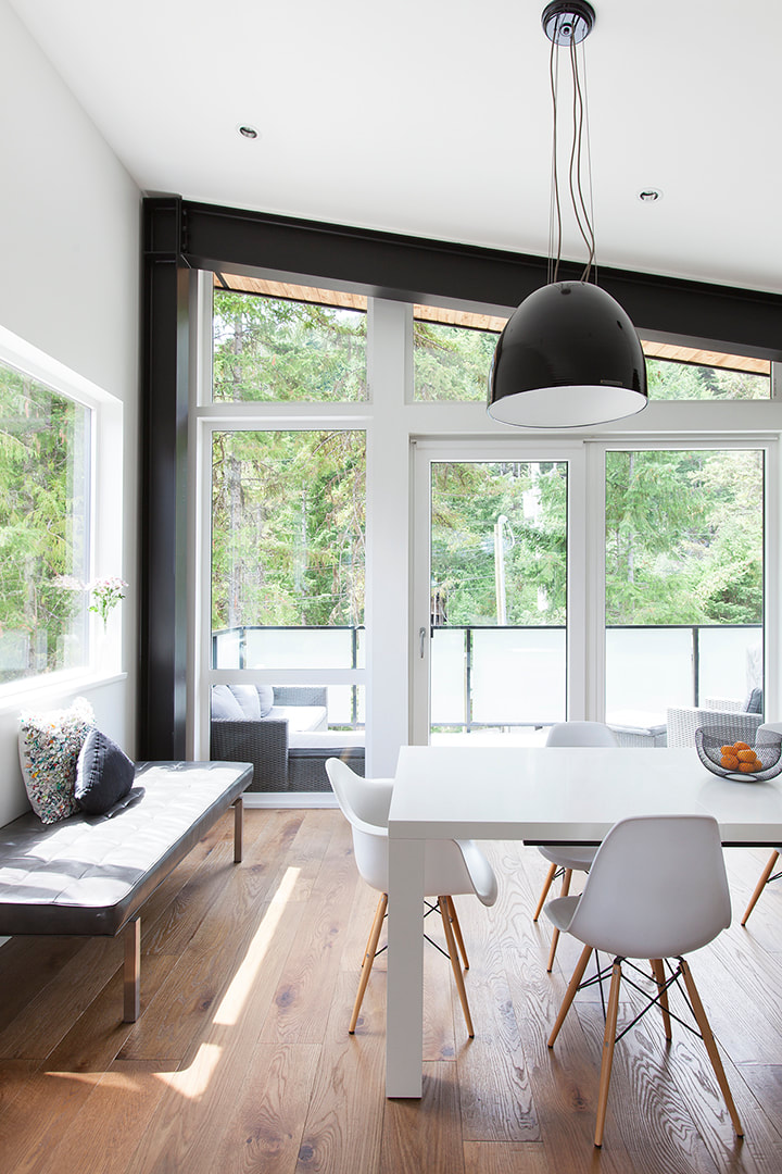 window wall at drifter way house in whistler by stark architecture, krista jahnke photography