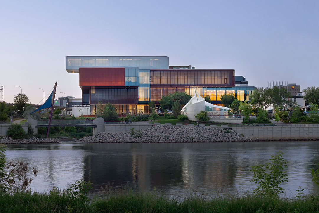 remai modern at dusk in saskatoon by kpmb architects, krista jahnke photography